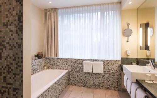 Suite Junior del hotel Lindner Hotel Berlin Ku'damm. Foto 6