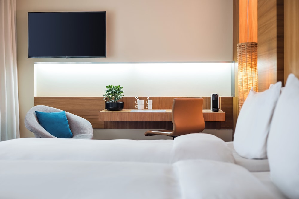 1 Cama King Deluxe con Vistas a Ku'damm del hotel Lindner Hotel Berlin Ku'damm. Foto 5