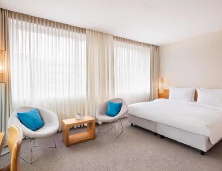 Habitación doble Lujo 1 Cama king Vista ciudad Premium del hotel Lindner Hotel Berlin Ku'damm. Foto 4