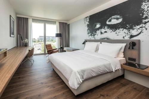 Habitación Estándar del hotel Radisson Blu , Cologne. Foto 9