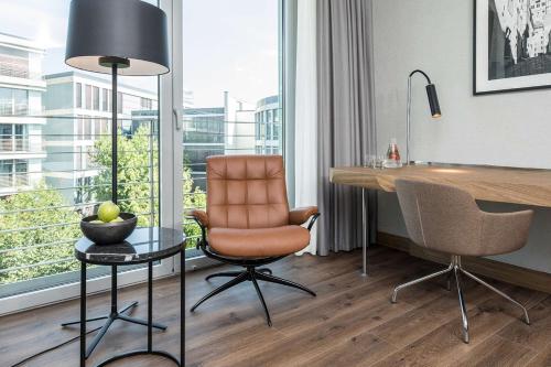 Habitación Superior con vistas al jardín del hotel Radisson Blu , Cologne. Foto 5