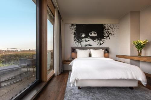 Habitación Premium con balcón del hotel Radisson Blu , Cologne. Foto 12