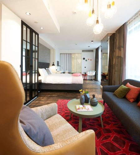 Suite Urban con balcón del hotel Radisson Blu , Cologne