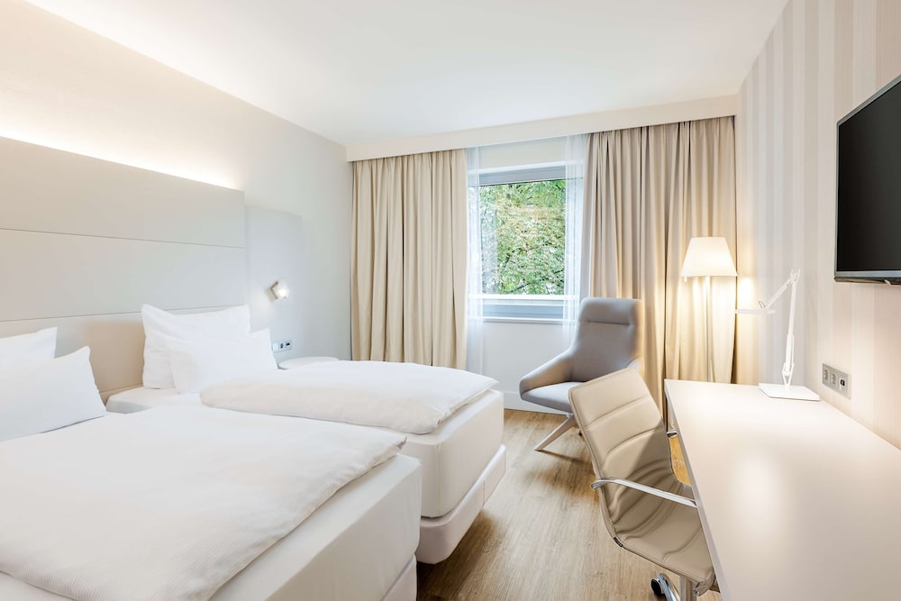 Habitación familiar del hotel Nh Düsseldorf City-nord. Foto 4