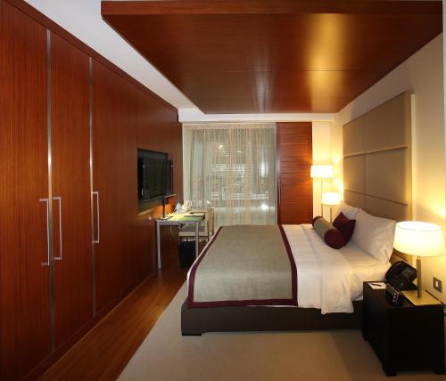 Habitación Superior con cama extragrande del hotel Oryx Airport