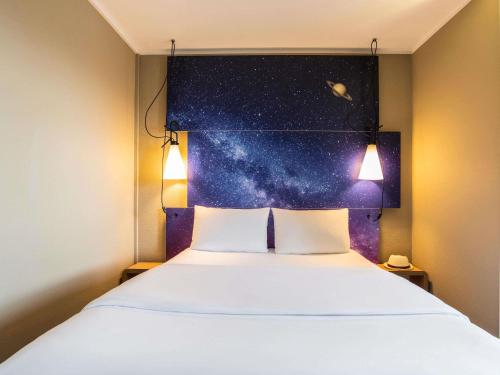 Habitación Estándar - Cama extragrande del hotel Ibis Heidelberg Hauptbahnhof. Foto 10