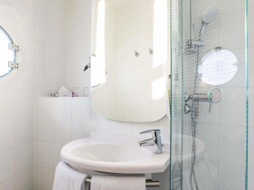 Habitación Doble Estándar - 2 camas del hotel Ibis Heidelberg Hauptbahnhof. Foto 5
