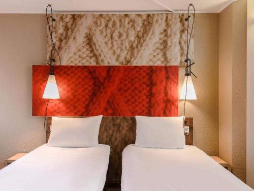 Habitación Doble Estándar - 2 camas del hotel Ibis Heidelberg Hauptbahnhof. Foto 8