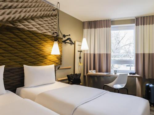 Habitación Doble Estándar - 2 camas del hotel Ibis Heidelberg Hauptbahnhof. Foto 10