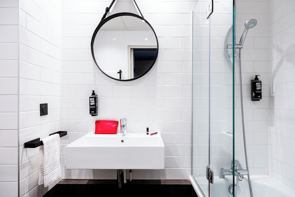 Habitación estándar con 2 camas individuales del hotel Ibis Rouen Centre Champ De Mars. Foto 5