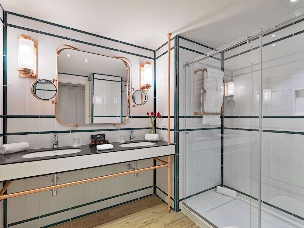 Suite Junior del hotel H10 Cubik. Foto 4