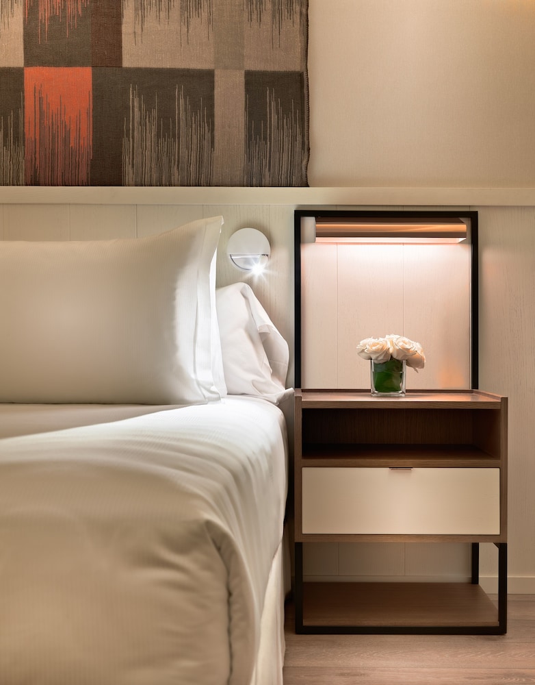 Classic Barcelona Single Room del hotel H10 Cubik. Foto 4