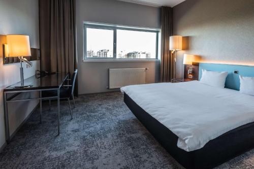 Habitación Estándar - Cama extragrande del hotel Scandic Sluseholmen. Foto 1