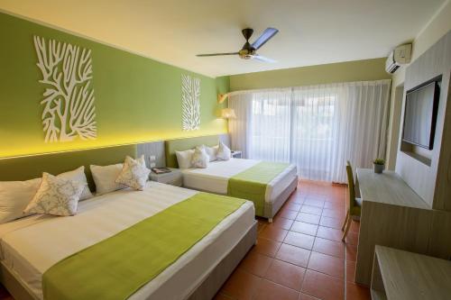 Habitación Superior - 1 cama grande del hotel Whala!bávaro - All Inclusive. Foto 2