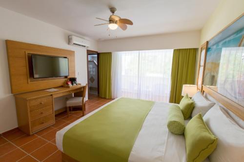 Habitación Superior - 1 cama grande del hotel Whala!bávaro - All Inclusive. Foto 7