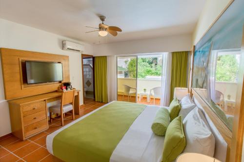 Habitación Superior - 1 cama grande del hotel Whala!bávaro - All Inclusive. Foto 9