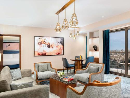 Opera King Suite with Nile View and Club Millesime Access del hotel Sofitel Cairo Downtown Nile. Foto 4