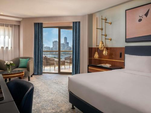 Suite Prestige, 1 Cama King, Vistas al Nilo, Acceso Club Millesime del hotel Sofitel Cairo Downtown Nile. Foto 2