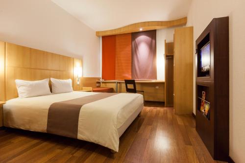 Habitación Doble Estándar del hotel Ibis Tunis. Foto 10