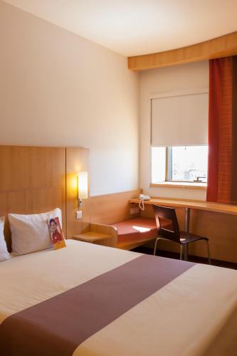 Habitación Doble Estándar del hotel Ibis Tunis. Foto 12