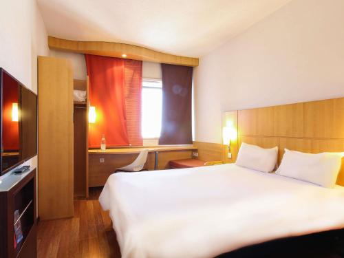 Habitación Doble Estándar del hotel Ibis Tunis. Foto 11
