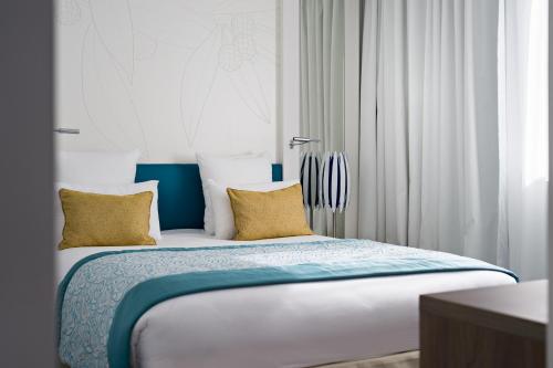 Suite Junior del hotel Golden Tulip Marseille Euromed. Foto 5