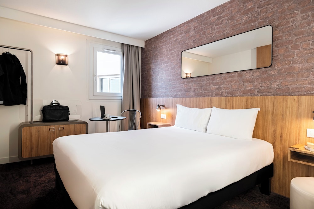 Habitación Estándar con cama Queen del hotel Ibis Styles Lyon Villeurbanne Parc De La Tête D'or. Foto 4