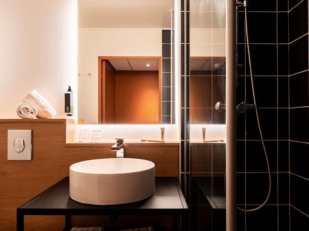 Habitación estándar con 2 camas individuales del hotel Ibis Styles Lyon Villeurbanne Parc De La Tête D'or. Foto 7