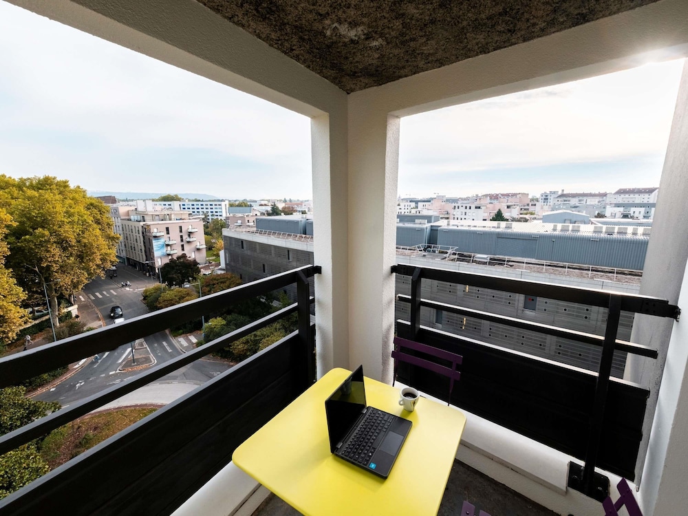 Suite Familiar del hotel Ibis Styles Lyon Villeurbanne Parc De La Tête D'or. Foto 7