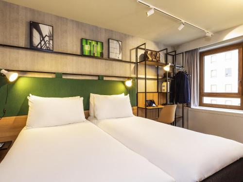 Habitación Doble Estándar - 2 camas del hotel Ibis Paris Bastille Opera 11ème. Foto 4