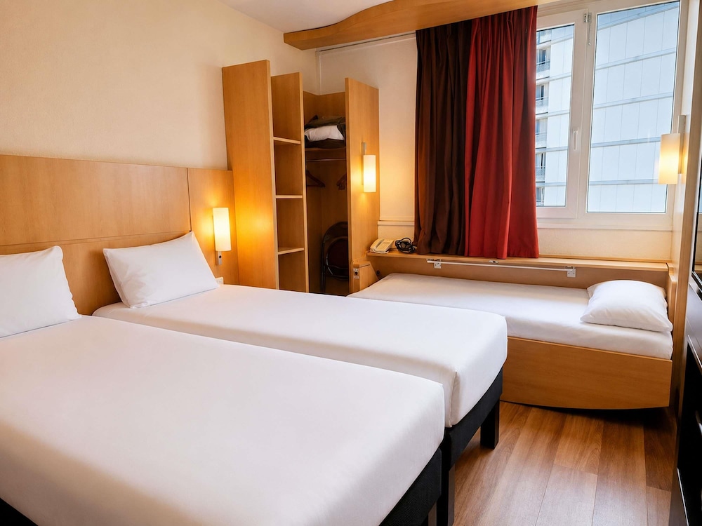 Habitación estándar doble, 3 camas individuales del hotel Ibis Paris Porte D'italie
