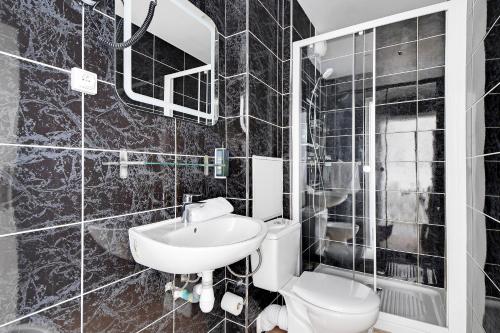 Habitación Triple del hotel Altona. Foto 6