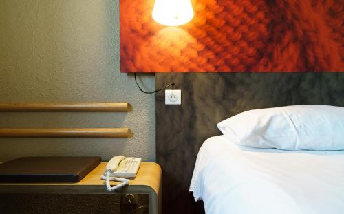 Habitación Doble Estándar del hotel Ibis Honfleur. Foto 8