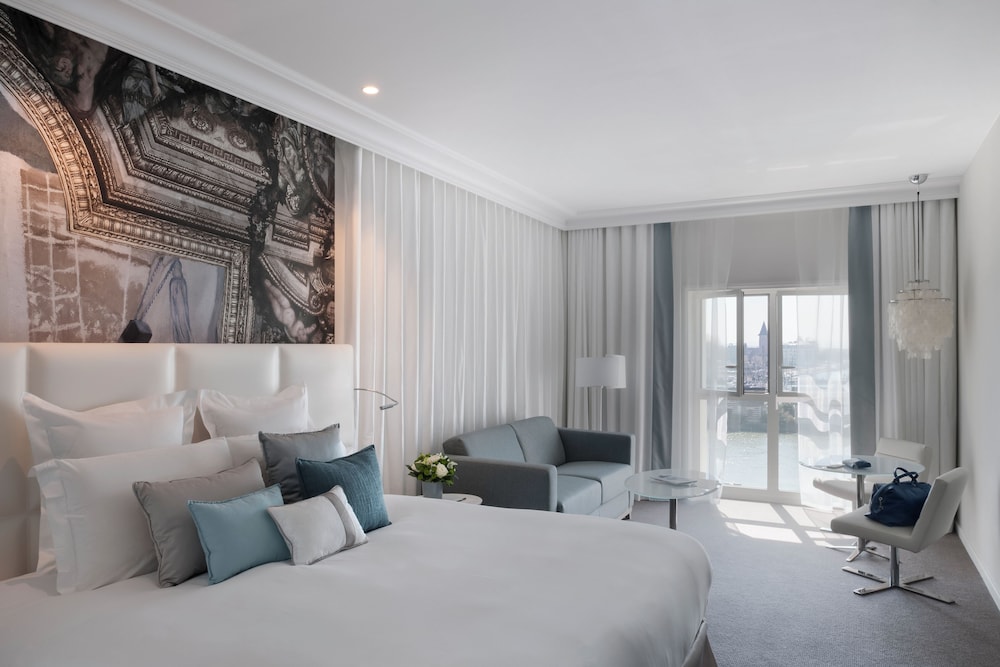 Habitación Deluxe, vistas al mar (or Harbor View) del hotel Cures Marines and Spa Trouville – Mgallery Collection
