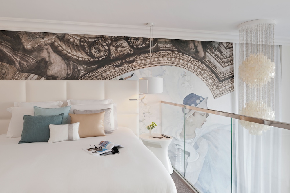Suite, 1 cama de matrimonio grande, vistas al mar (Reine des Plages) del hotel Cures Marines and Spa Trouville – Mgallery Collection. Foto 2