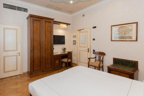 Habitación Triple Confort del hotel Adler Cavalieri. Foto 1