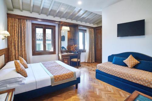 Suite Junior del hotel Adler Cavalieri. Foto 3
