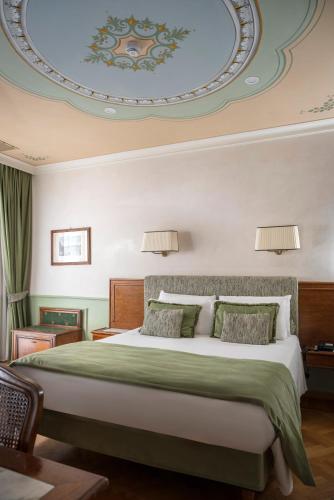 Habitación Triple Confort del hotel Adler Cavalieri. Foto 7