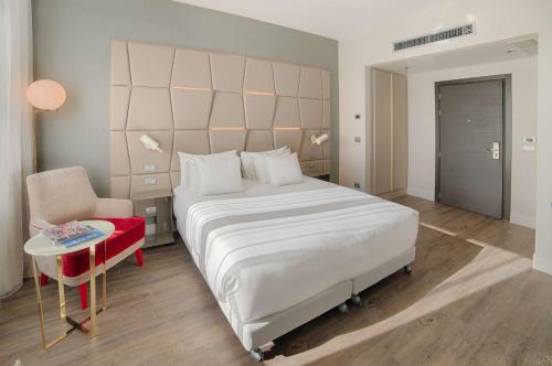 Habitación Doble Superior - 1 o 2 camas del hotel NH COLLECTION ROMA PALAZZO CINQUECENTO. Foto 2