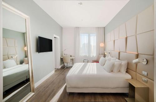 Habitación Doble Premium - 1 o 2 camas del hotel NH COLLECTION ROMA PALAZZO CINQUECENTO