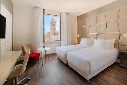 Habitación Doble Superior con vistas - 1 o 2 camas del hotel NH COLLECTION ROMA PALAZZO CINQUECENTO. Foto 5