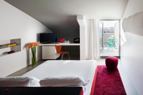 Habitación Doble Executive con balcón del hotel Ripa Roma. Foto 1