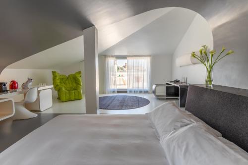 Suite Junior con terraza del hotel Ripa Roma. Foto 5
