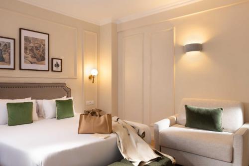 Habitación Triple del hotel Du Flaneur. Foto 3