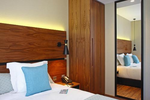 Habitación Familiar contigua del hotel Vincci Liberdade. Foto 5
