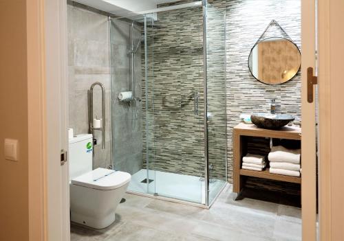 Habitación Triple del hotel Vivar. Foto 5