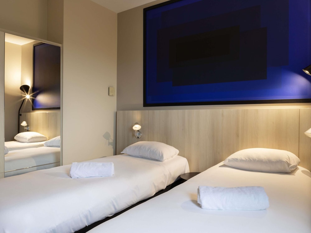 Habitación Estándar - 2 camas individuales del hotel Ibis Douai Dechy. Foto 8