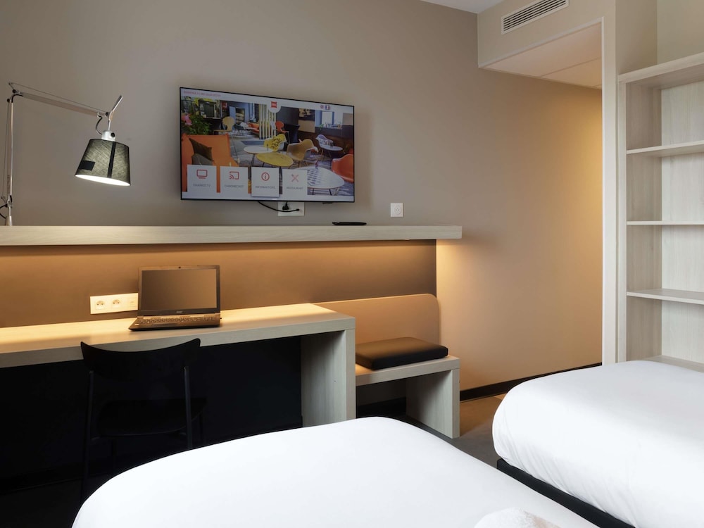 Habitación Estándar - 2 camas individuales del hotel Ibis Douai Dechy. Foto 9