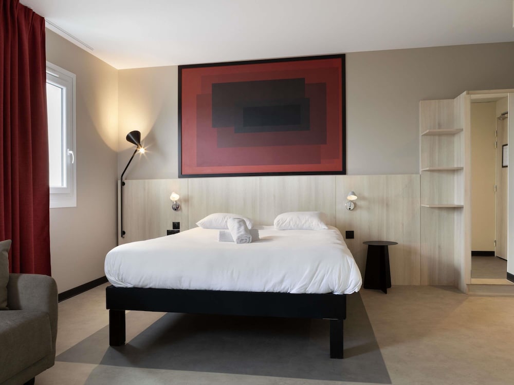 Habitación Estándar Accesible (PMR) con 1 cama doble del hotel Ibis Douai Dechy. Foto 5