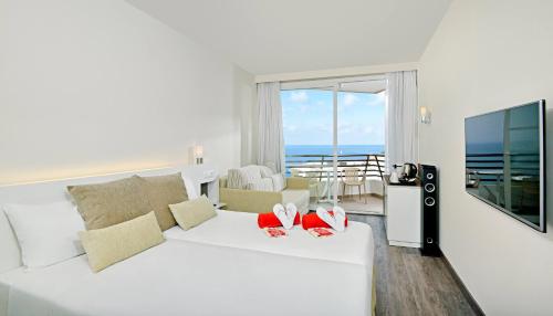 Habitación Xtra con vistas al mar del hotel Sol Barbados. Foto 2